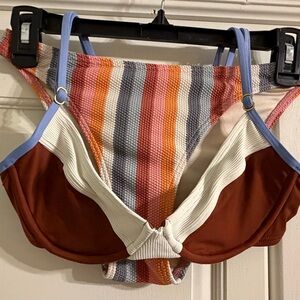L-Space bikini top & Peony Bikini bottom. Size 6